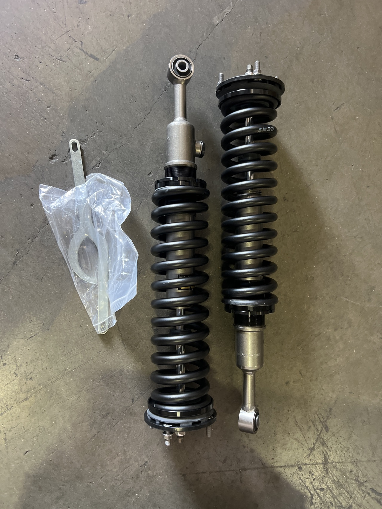 Open Box Special: 8-Stage Front 3-3.5 in Lift Struts for Toyota Tundra 2007-2021 PA165631 2PCS