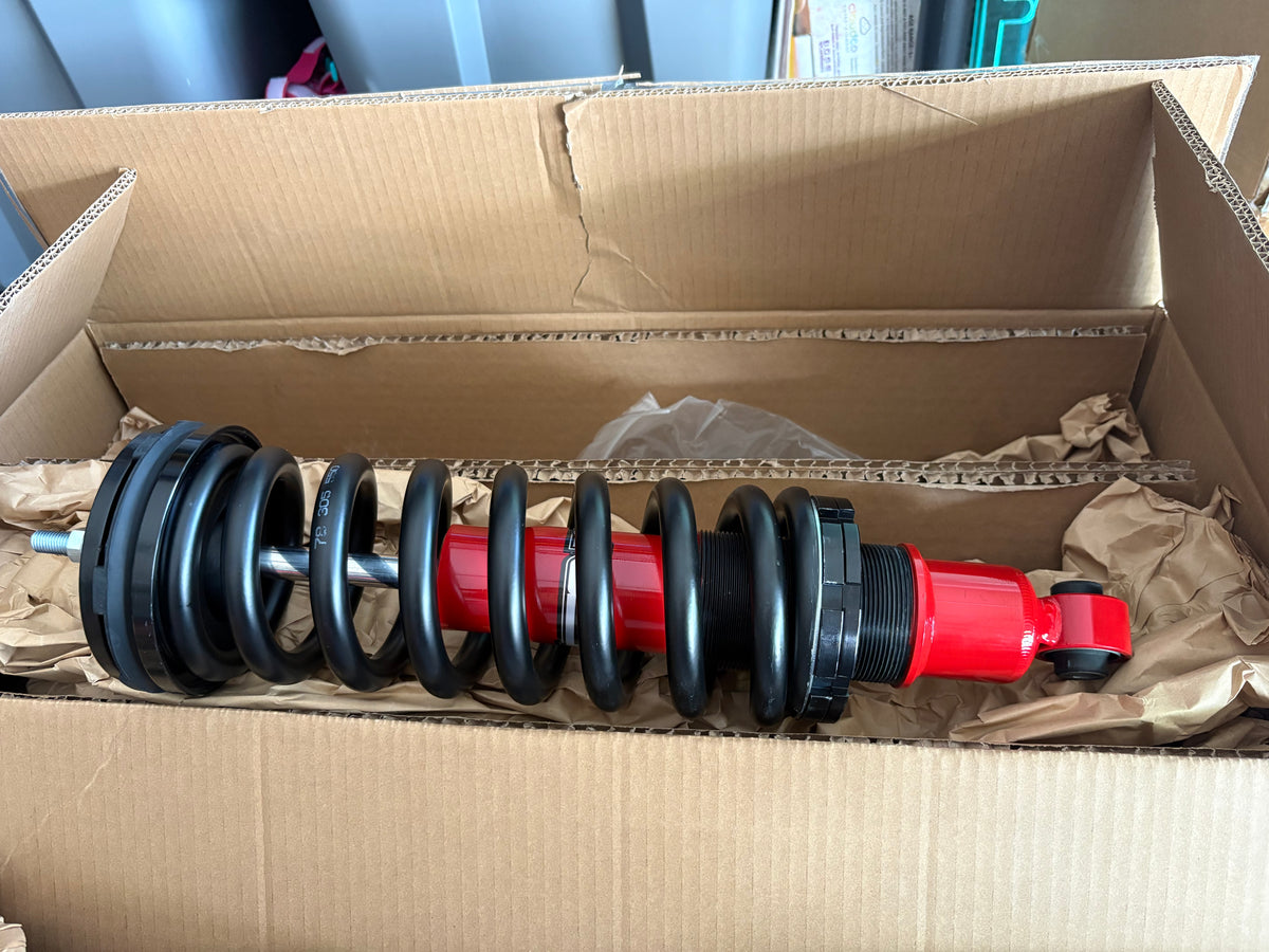 Open Box Special:Front 0-2 in Lift Struts for 2005-2021 Nissan Frontier Pathfinder Terra Navara PA192110