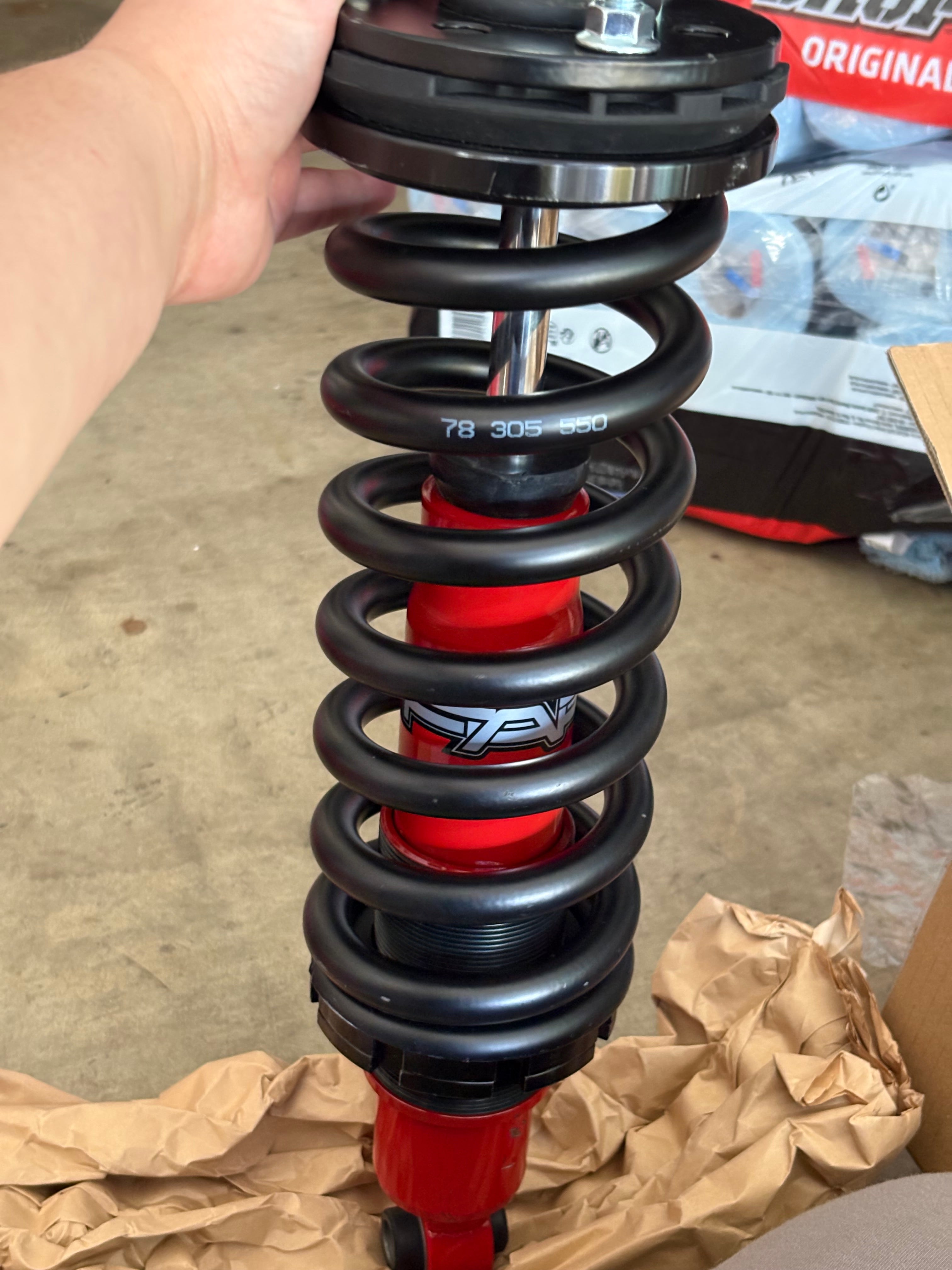 Open Box Special:Front 0-2 in Lift Struts for 2005-2021 Nissan Frontier Pathfinder Terra Navara PA192110