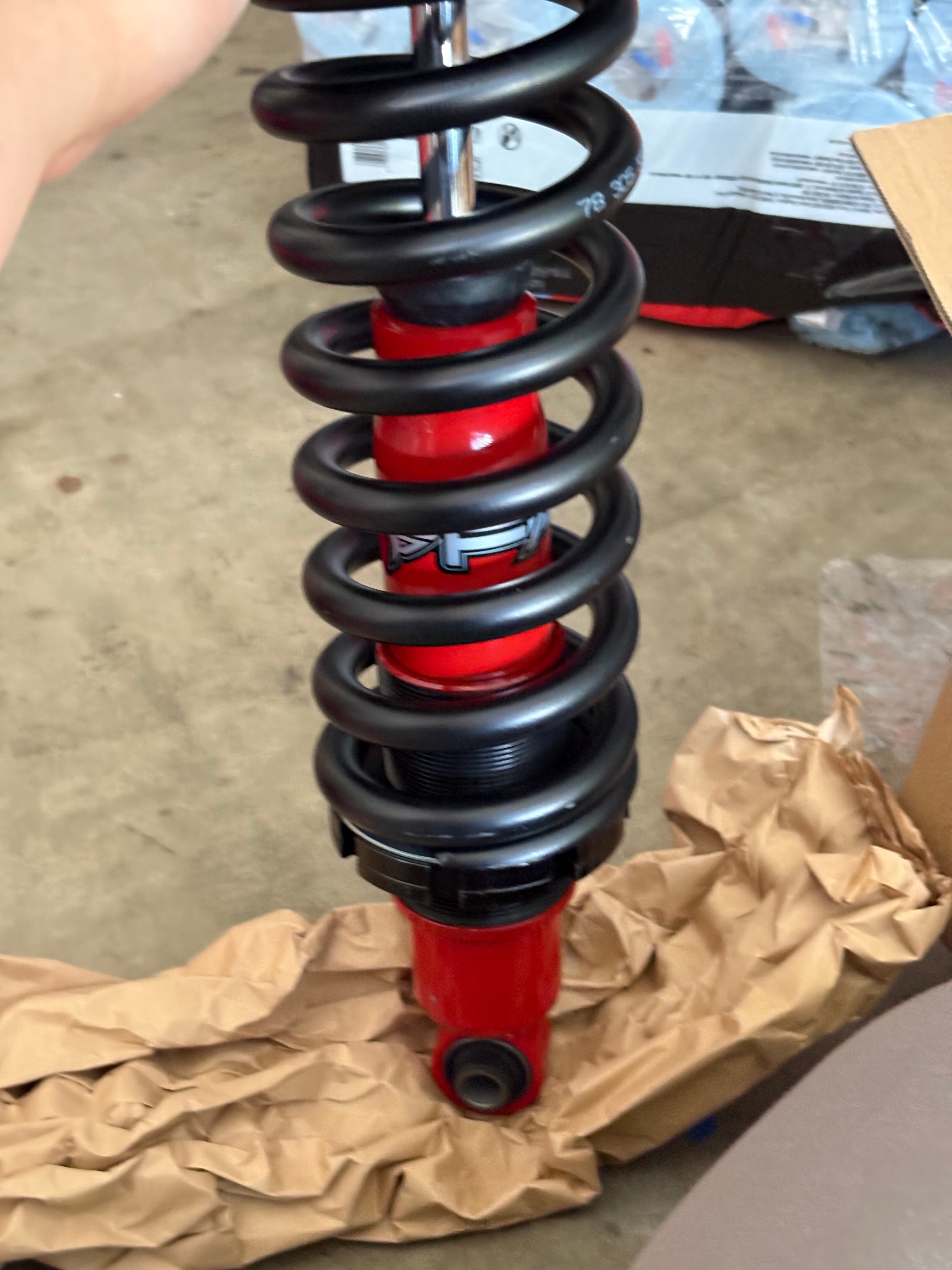 Open Box Special:Front 0-2 in Lift Struts for 2005-2021 Nissan Frontier Pathfinder Terra Navara PA192110