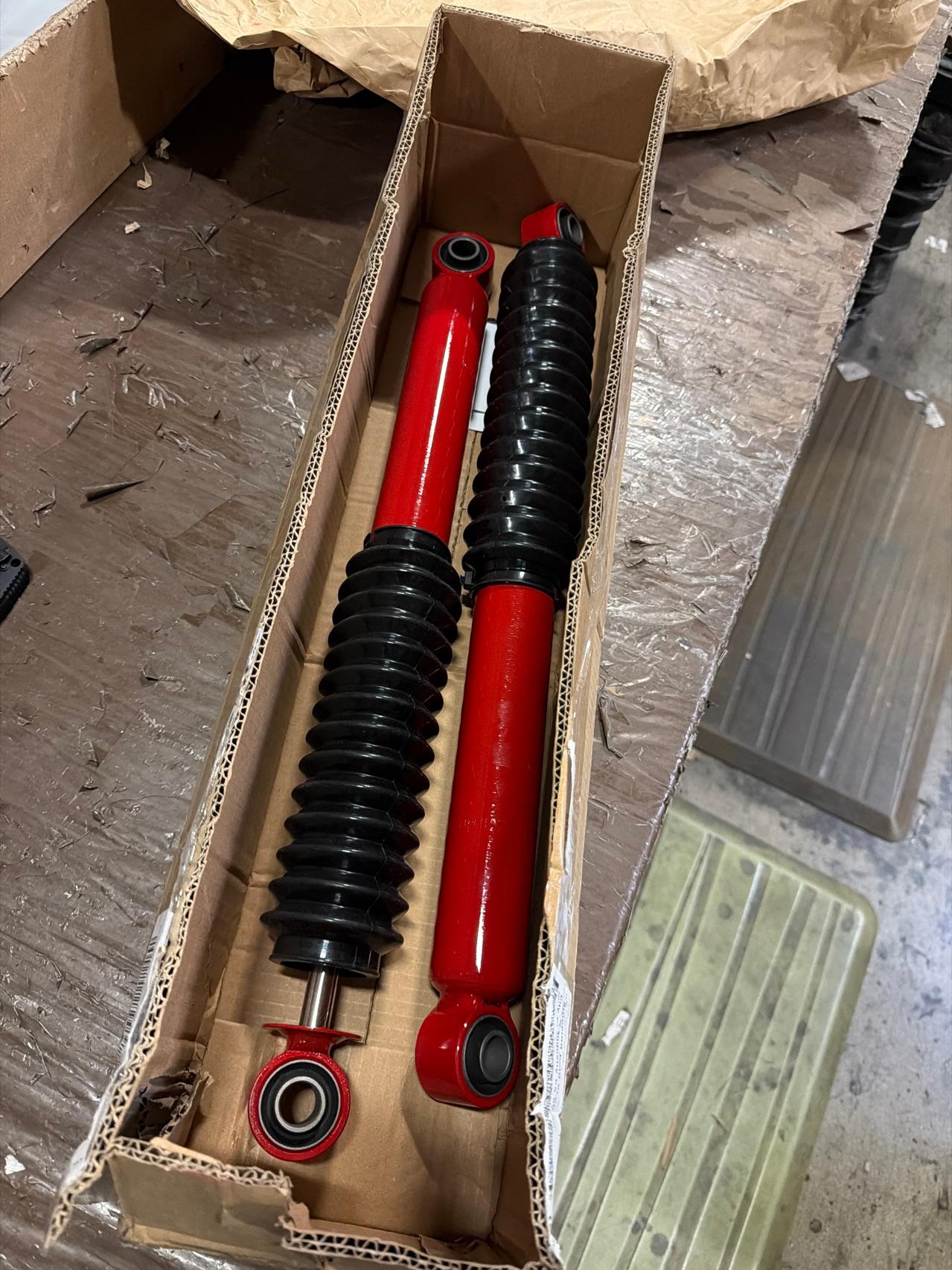Open Box Special:FAPO Off-Road Full Set 0-2" Lift Struts For Toyota Hilux 2006-2025